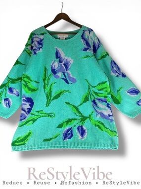 ADRIENNE VITTADINI Women’s Size 2X Sweater Vintage Floral Irises Scoop Neck